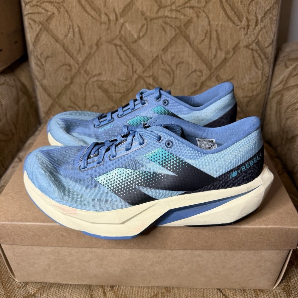New Balance FuelCell Rebel v4 Shoes Men's 8.5 D Heron Blue Road Running Athletic